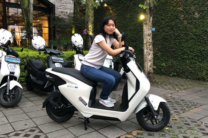 Pilih Honda EM1 e:, Gadis Ini Mengaku Lebih Irit Operasional