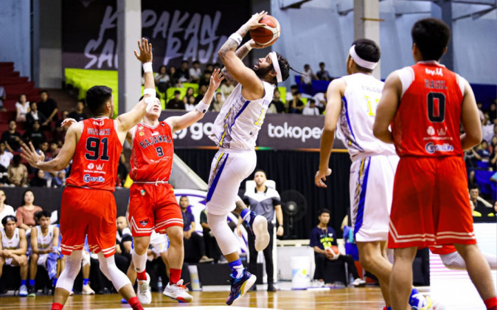 Prawira Harum Bandung Jinakkan Rajawali Medan