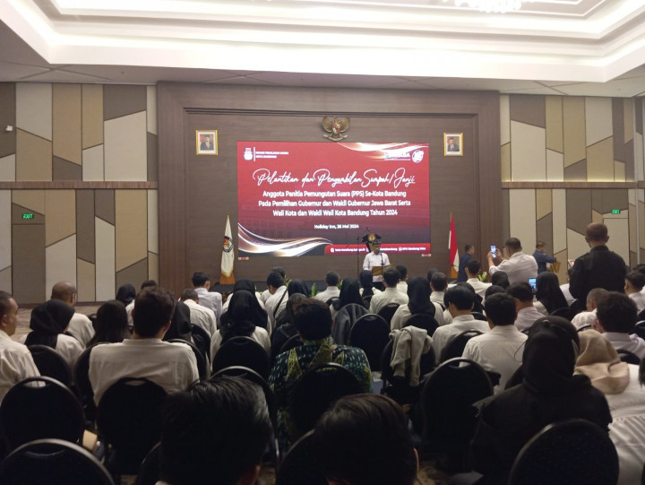 KPU Kota Bandung Lantik 450 Anggota PPS untuk Pilkada 2024