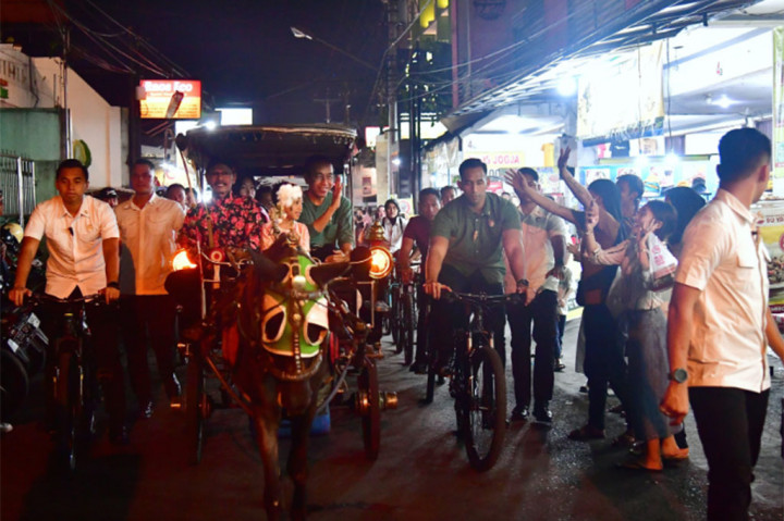 Potret Jokowi Liburan di Malioboro hingga Borobudur