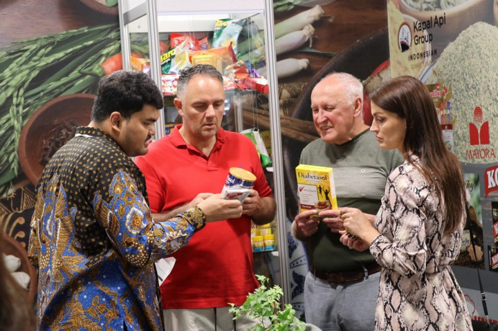 Bikin Penasaran! Produk Indonesia Jadi Perhatian di Pameran Makanan Polandia