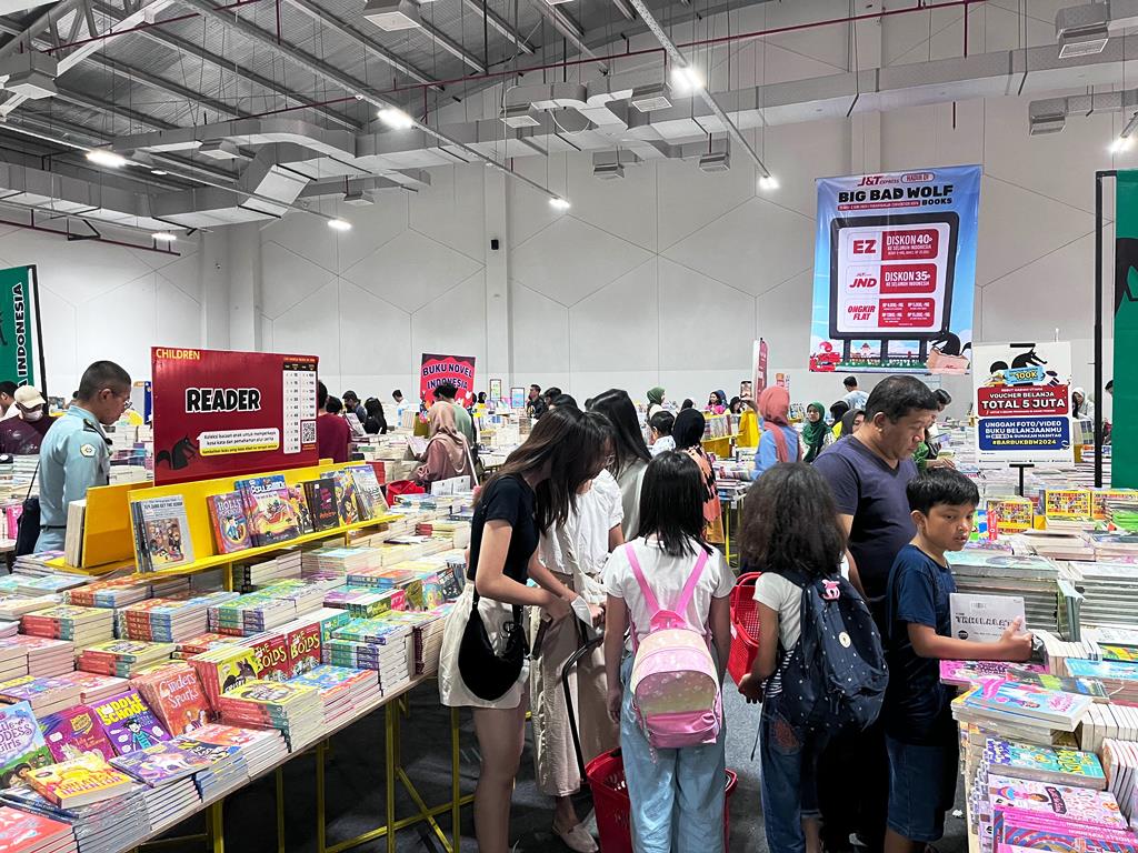 Ada ribuan buku yang dipajang di BBW Bandung, termasu buku berbahasa Korea. Dok. A. FIrdaus/Medcom