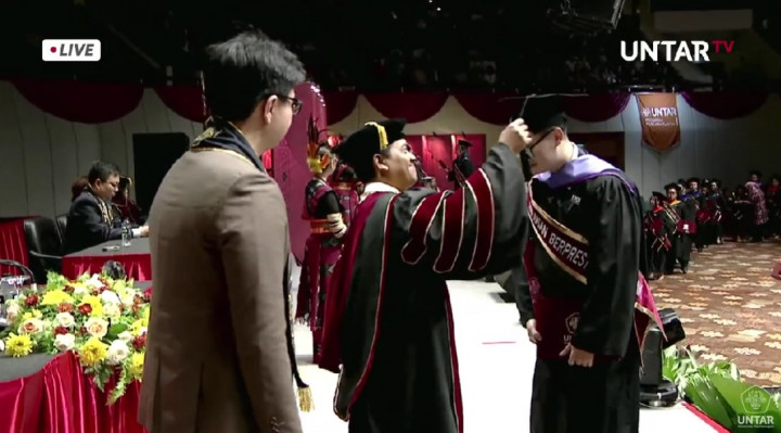Pesan Rektor Agar Lulusan Untar Tak Jadi Bagian dari Gen Z yang Menganggur