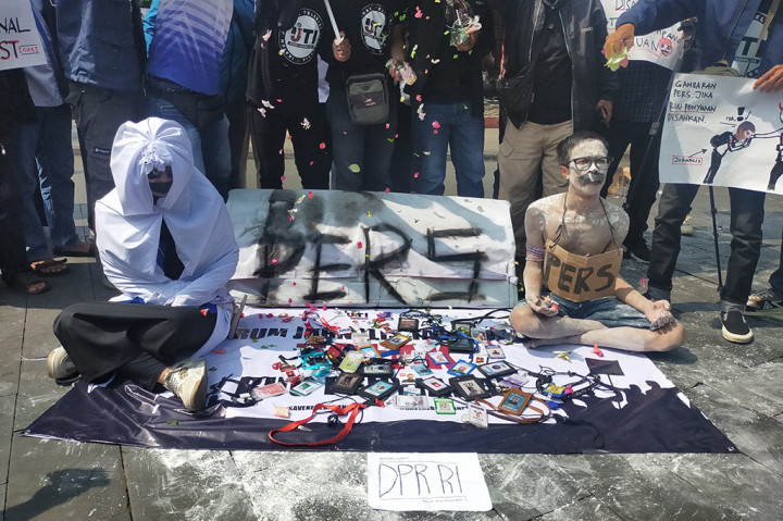 Puluhan Jurnalis di Tasikmalaya Tolak Revisi UU Penyiaran