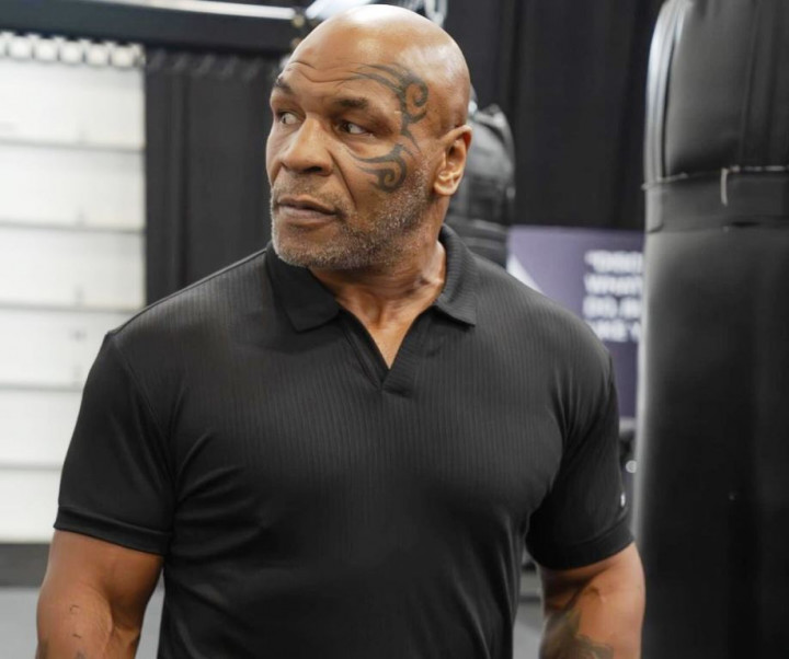 Mike Tyson Sakit Mag di Pesawat, Ini Penyebab dan Gejalanya