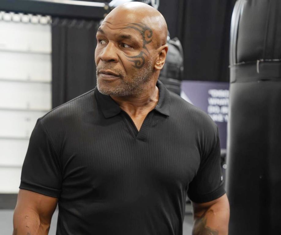 Mike Tyson mengalami sakit mag di pesawat. Dok. Instagram @miketyson