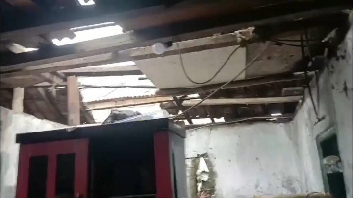 3 Rumah Warga Rusak di Pulau Kelapa Akibat Angin Kencang