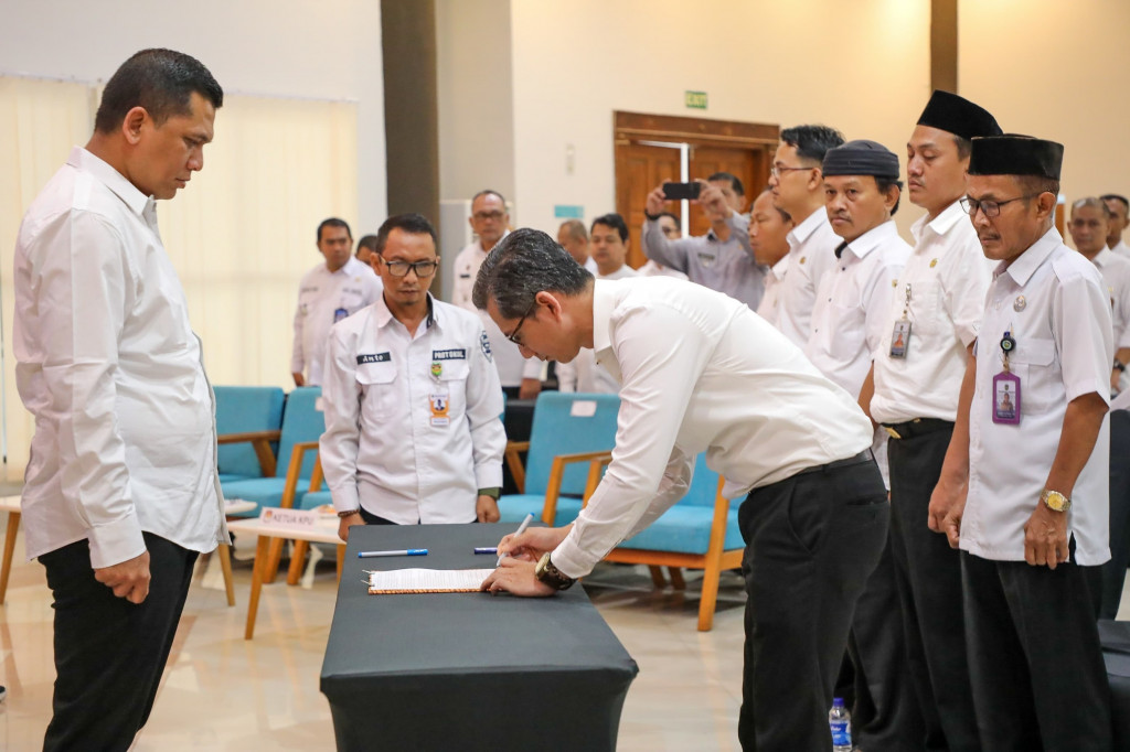 KPU Purwakarta Kukuhkan Sekertariat PPK di 17 Kecamatan