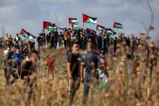 Rakyat Palestina masih terus melawan okupansi Israel. Foto: AFP