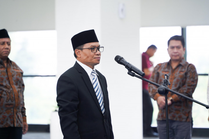 Selamat! Profesor Jamhari Dilantik Jadi Rektor Baru UIII