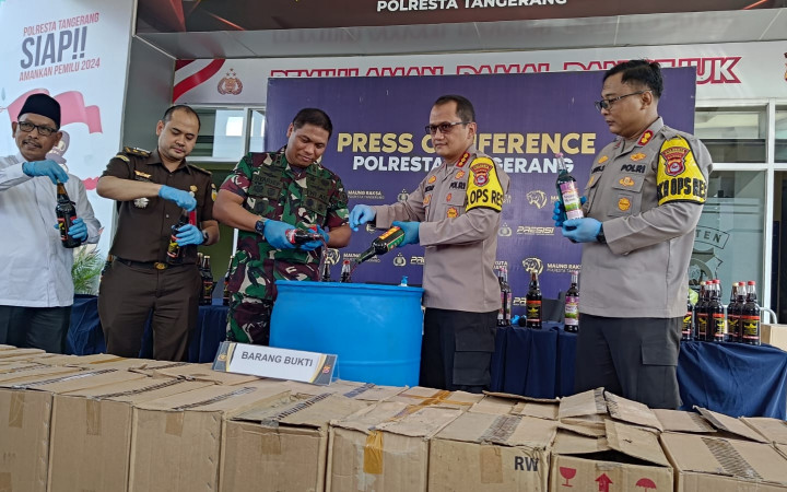 Ribuan Botol Miras Dimusnahkan Antisipasi Tindak Kejahatan