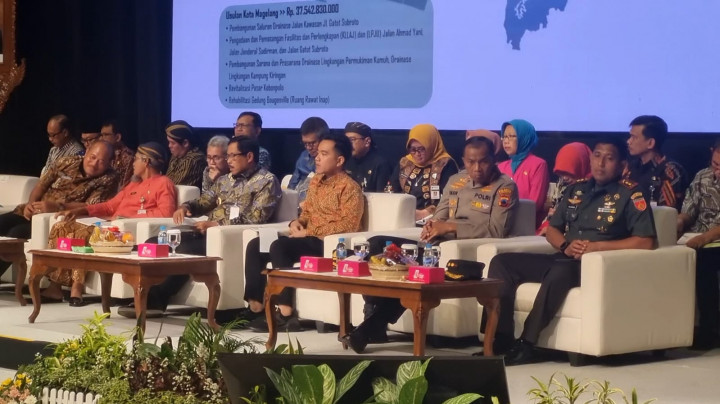 Gibran Singgung Kepala Daerah Absen Rembug Pembangunan Jawa Tengah 2024