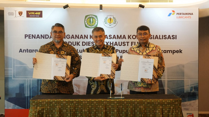 Pertamina & Pupuk Kujang Cikampek Kembangkan DEF untuk Mesin Diesel