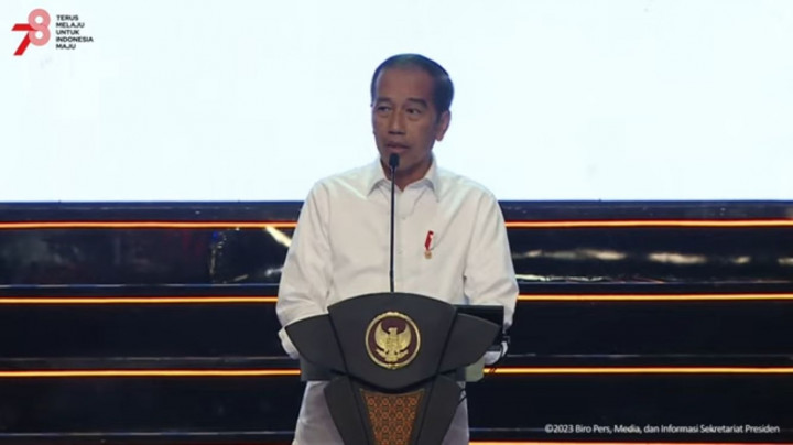 Ternyata Cuma Ditunda, Jokowi Sebut Kenaikan UKT Mulai Tahun Depan