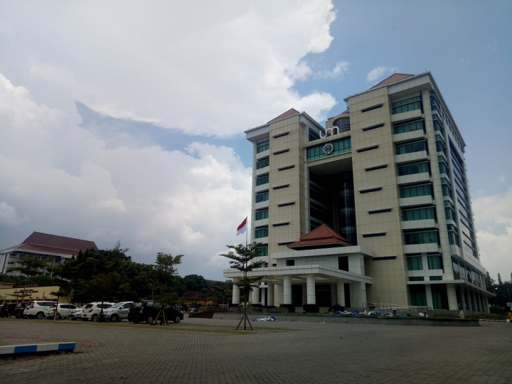 Universitas Negeri Malang Patuh Tak Naikkan UKT