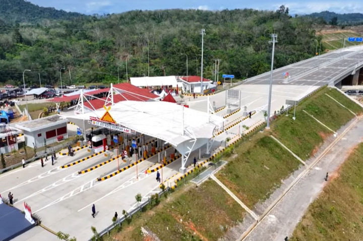 Potret Jokowi Resmikan Tol Pekanbaru-Padang Ruas Bangkinang-Pangkalan