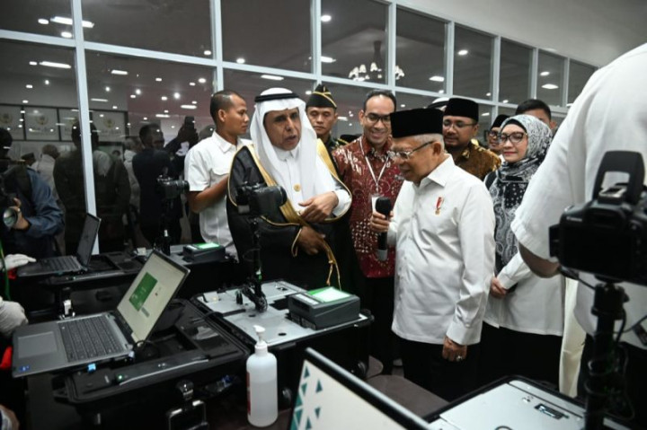 Layanan <i>Fast Track</i> Jemaah Haji Indonesia Diharap Diperluas