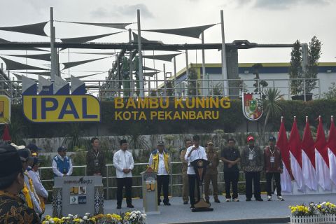 Jokowi Resmikan Sistem Pengelolaan Air Limbah Senilai Rp902 Miliar di Kota Pekanbaru