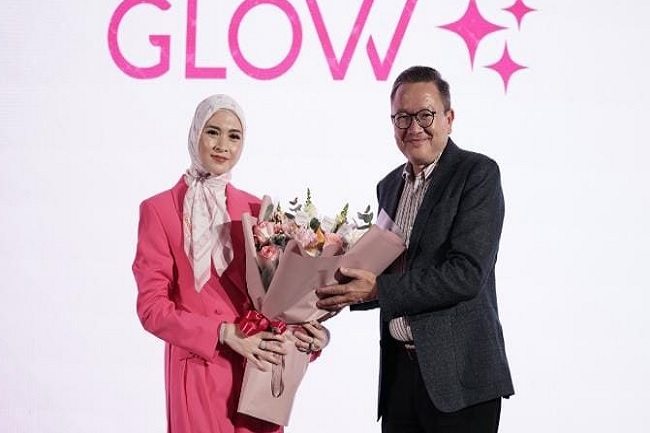 Donita Rutin Konsumsi Vitamin Agar Tampil Glowing