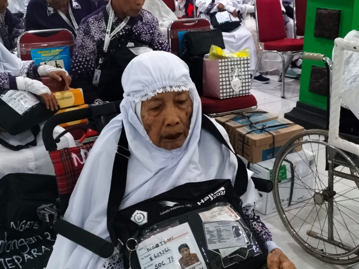Jadi Calon Haji Tertua di Embarkasi Solo, Ngetemi Tetap Enerjik