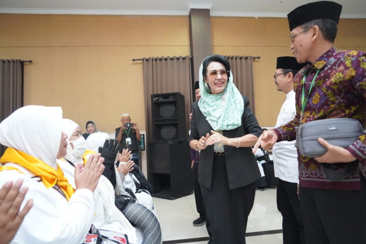 715 Calhaj Asal Bali Terbang ke Tanah Suci Melalui Embarkasi Surabaya