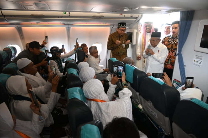 Wapres: Layanan <i>Fast Track</i> Memudahkan Jemaah Haji