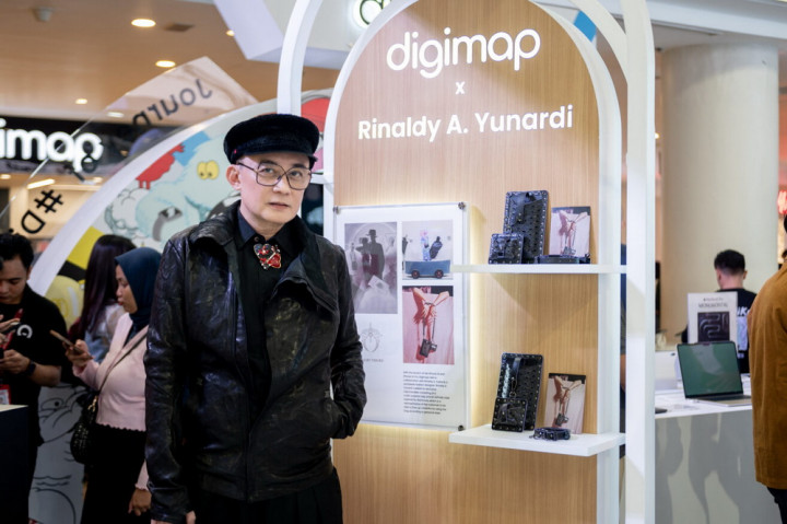 Karya Kolaborasi Rinaldy Yunardi hingga Muklay Dipamerkan
