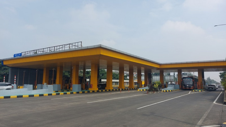 Exit Tol Pasteur Bandung Ditutup Sambut Rombongan Klub Persib