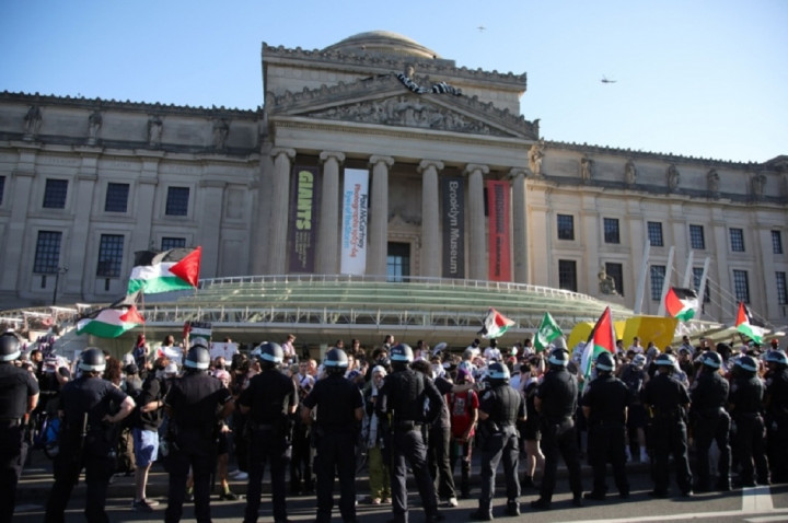 22 Demonstran Pro-Palestina Ditangkap Polisi di Museum Brooklyn