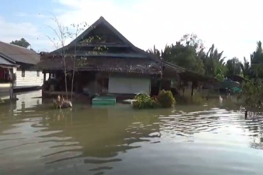 Terisolir Banjir, Ribuan Warga di Luwu Utara Alami Krisis Air Bersih