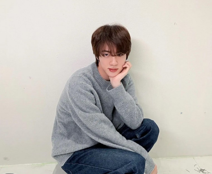 Jin BTS Bakal Peluk 1.000 Fans usai Selesaikan Wamil