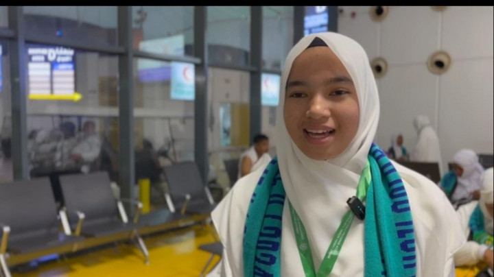 Bahagianya Mahira, Mahasiswa UIN Ar Raniry Jadi Jemaah Haji Termuda Asal Aceh