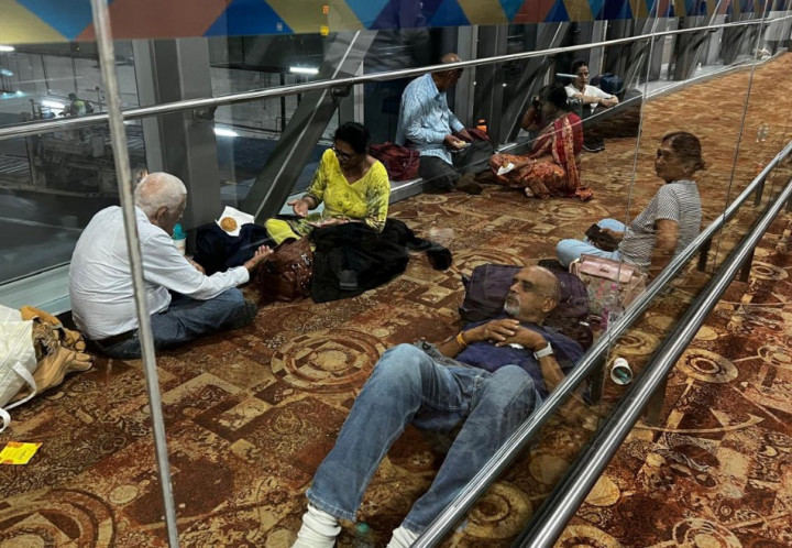 Pesawat Air India Delay 20 Jam, Penumpang Pingsan Massal di Kabin Tanpa AC