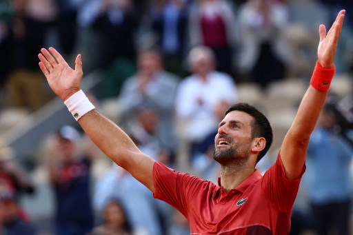 French Open: Djokovic Susah Payah Tundukkan Cerundolo