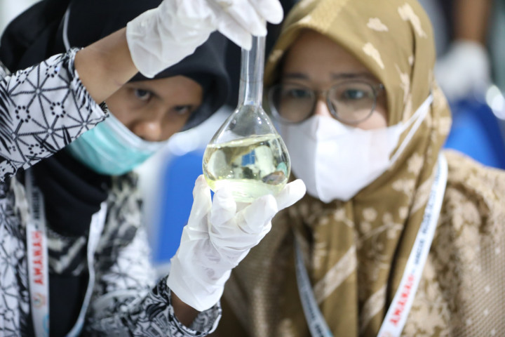 Amanah Gelar Pelatihan Pembuatan Parfum dari Nilam