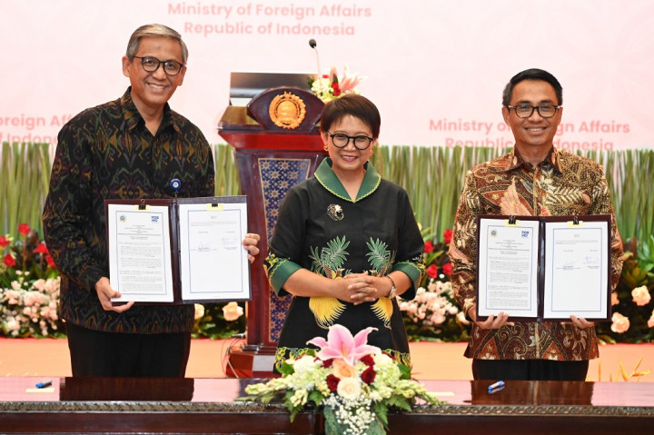 Bersama OJK dan PT Pos, Kemenlu RI Ingin Perkuat Diplomasi Ekonomi Indonesia