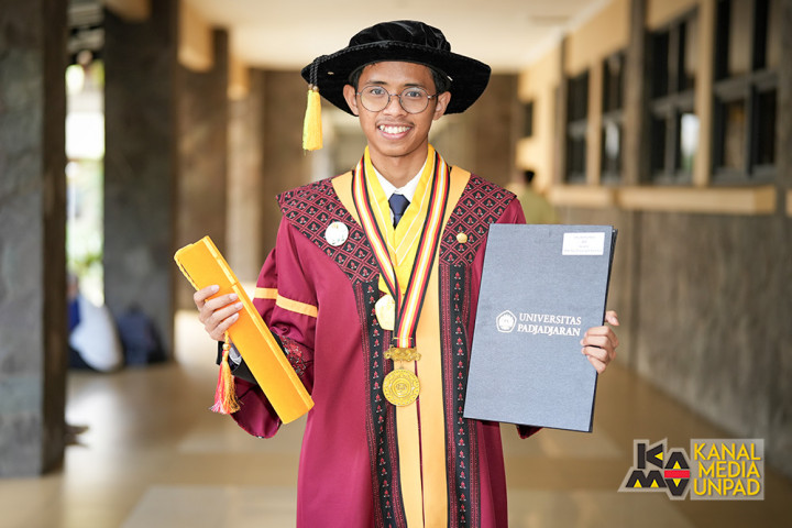 Lulus dengan Predikat Wisudawan Terbaik Unpad, Rifki Telurkan 7 Publikasi Ilmiah