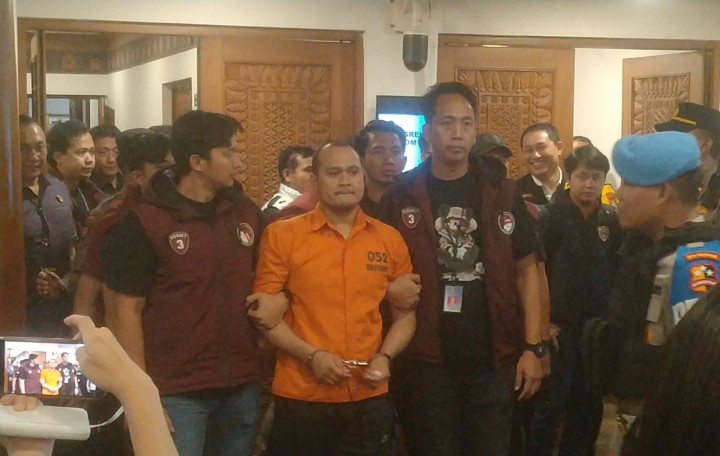 Buronan Nomor 1 Thailand Dideportasi Skema <i>Police to Police</i> di Bandara Soetta