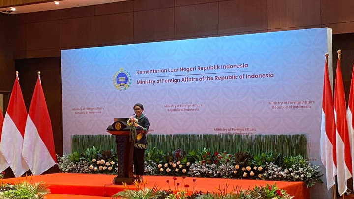 Kemenlu RI dan OJK Berkomitmen Tingkatkan Literasi Keuangan PMI