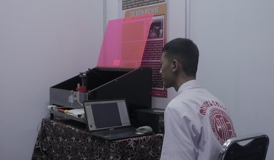 Siswa SMK Mikael Surakarta Bikin Mesin Pola Batik dalam Hitungan Menit