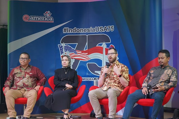 U.S Expert Advises Indonesian on Safe and Secure Cyberspace