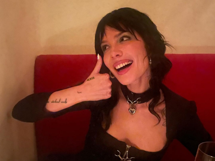 Idap Lupus dan Leukemia, Halsey: Saya Beruntung Masih Hidup