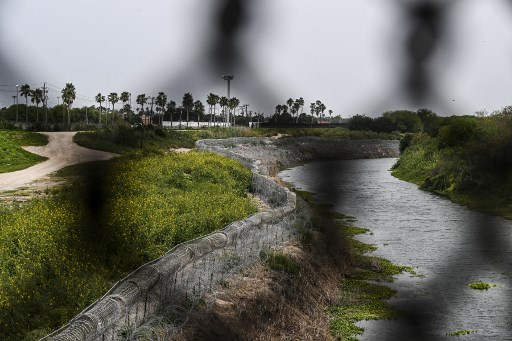 Biden Tutup Sementara Perbatasan AS dengan Meksiko