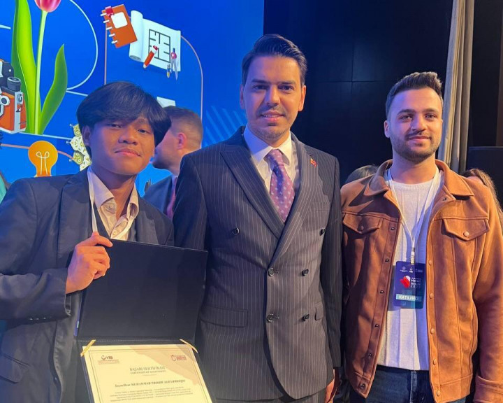 Keren! 4 Mahasiswa Asal Indonesia Sabet Juara di Kompetisi Tahunan Mahasiswa Internasional di Turki