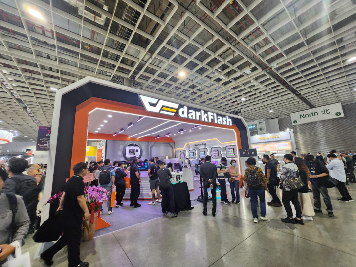 Penampakan Casing PC Tahun 2050 dari Darkflash