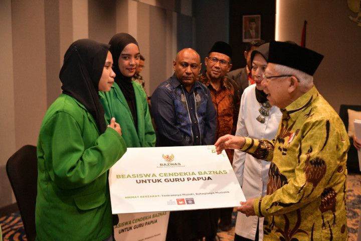 Tingkatkan Mutu Pendidikan di Papua, Wapres Minta Baznas Perbanyak Beasiswa Khusus Guru