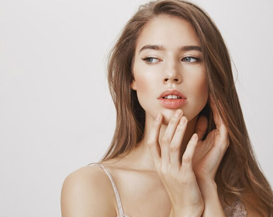 5 Perawatan Alami saat Bibir Terbakar Sinar Matahari