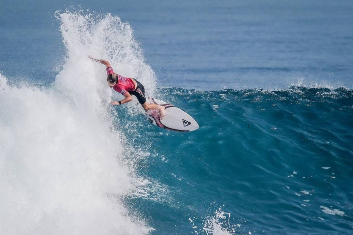 Menparekraf Tegaskan tak Ada yang Namanya Pantai Pribadi