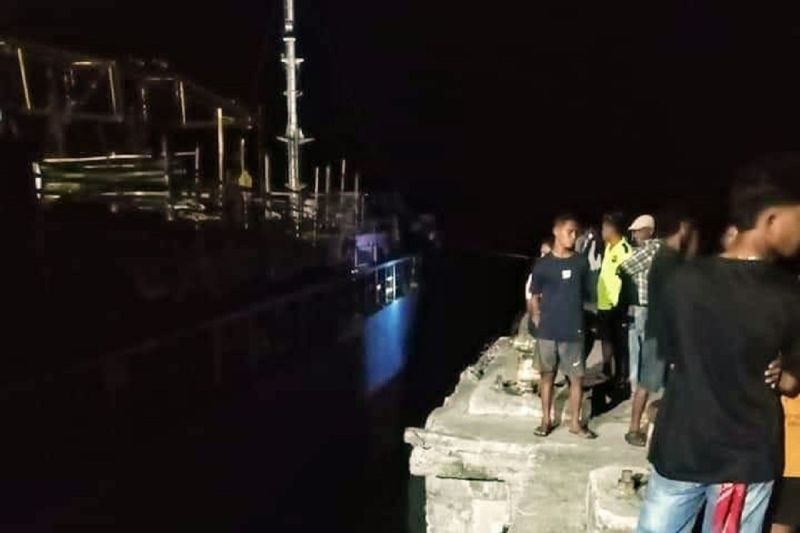 Dermaga Kroing di Kecamatan Babar Timur, Kabupaten Maluku Barat Daya ditabrak KM. Dandelion pada Rabu malam, (5/6) 2024 sekitar pukul 19:30 WIT. (6/6/HO/warga) (ANTARA/HO/warga)