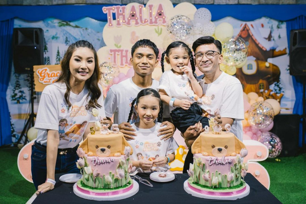 Keluarga Ruben Onsu dan Sarwendah (Foto: Instagram/ruben_onsu)